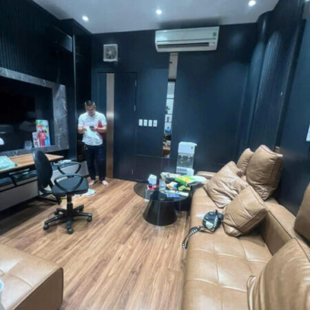 BÁN NHÀ NGUYỄN KHANG – NGÕ THÔNG DT 56m2 7 tầng MT 4m Giá 15.3 tỷ