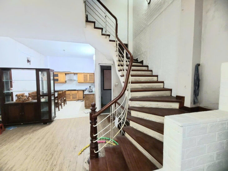 BÁN NHÀ PHÂN LÔ LẠC TRUNG- KIM NGƯU, ĐƯỜNG 2 Ô TÔ TRÁNH, MẶT TIỀN 5.4M, 70M2, 22.3 TỶ