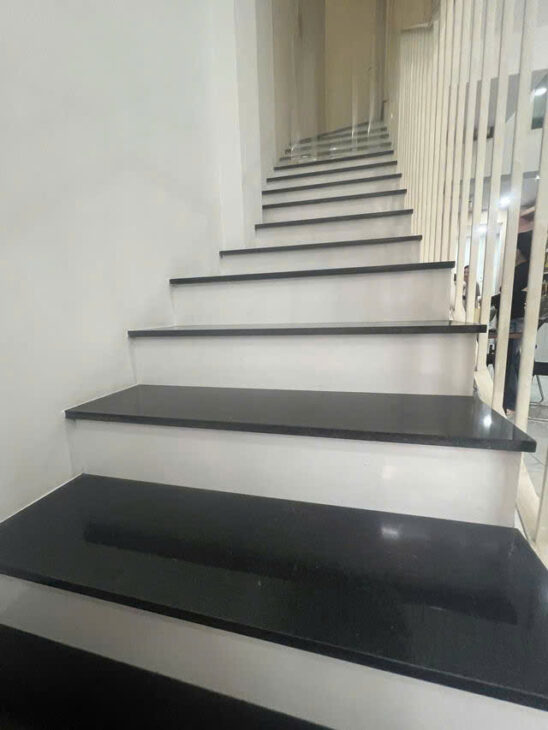 Nhà Mới 5 Tầng Cách Nặt Tiền 15M Hẻm Thẳng Xe Hơi Sổ Vuông 43m2 Gía 7,4 Tỷ Thương