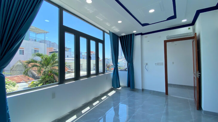 Cần bán nhà mới xây 3 tầng đường Mai An Tiêm 5ty950 p. Vĩnh Phước, cách bãi tắm Hòn Chồng 1km.