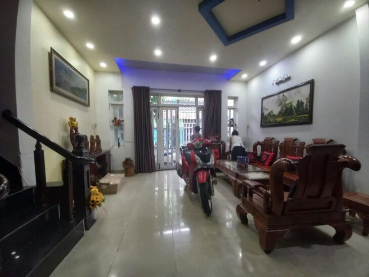 Cần bán nhà 3 tầng mặt tiền kinh doanh đường Lang Liêu – Phường Vĩnh Phước – Tp Nha Trang