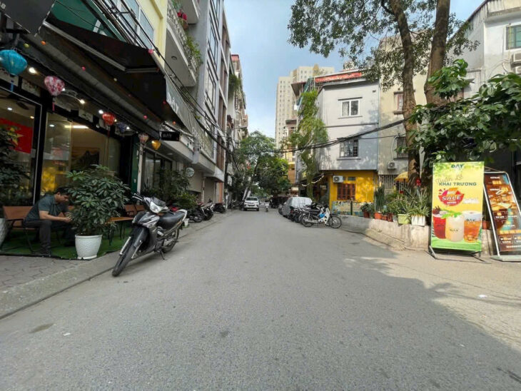 PL NGUYỄN CHÁNH – Ô TÔ – KINH DOANH DT 54m2 3 tầng MT 4.2m Giá 23 tỷ