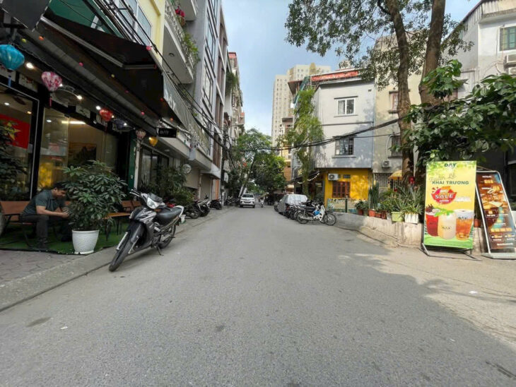 PL NGUYỄN CHÁNH – Ô TÔ – KINH DOANH DT 54m2 3 tầng MT 4.2m Giá 23 tỷ