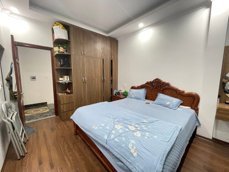 NHÀ ĐẸP HOÀNG ĐẠO THÀNH – ÔTÔ ĐỖ CỬA – 6 TẦNG THANG MÁY – GIÁ 10 TỶ