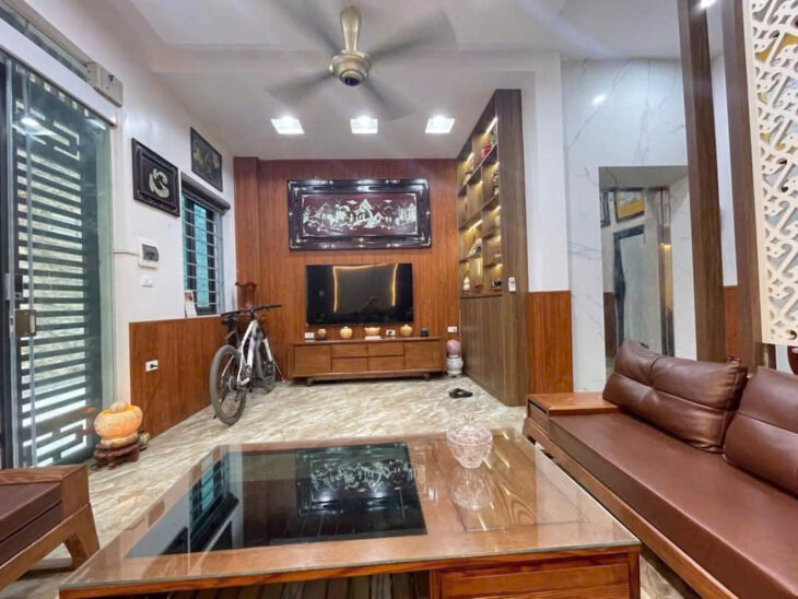 HOÀNG ĐẠO THÀNH Ô TÔ THANG MÁY KINH DOANH DT 32m² Giá: 10.99 tỷ