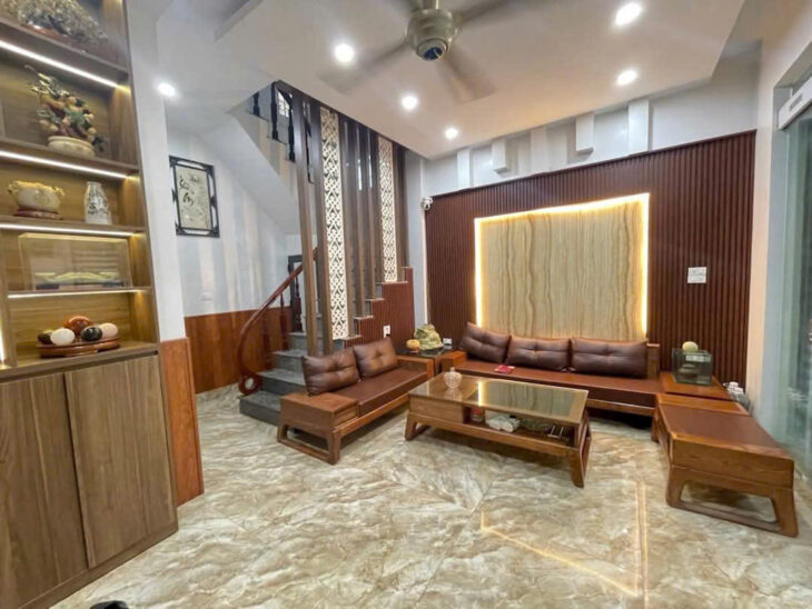 HOÀNG ĐẠO THÀNH Ô TÔ THANG MÁY KINH DOANH DT 32m² Giá: 10.99 tỷ