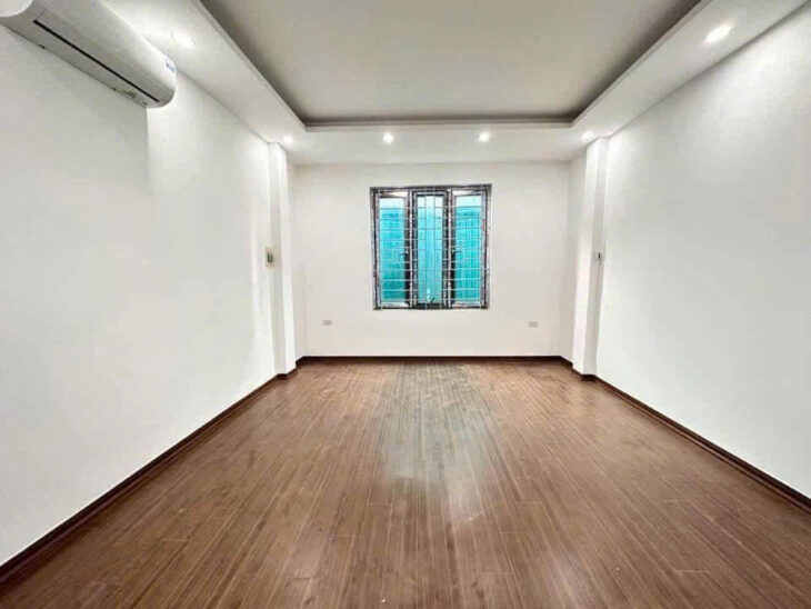 Bán Nhà Đông Thiên Lĩnh Nam 30m 5 Tầng 4 Ngủ Nhà Mới Giá 4.1 Tỷ Sổ Chung