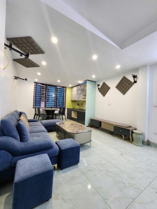 Bán nhà Qua Nhân – Mặt ngõ kinh doanh 40m ra phố sát doanh trại Quân Đội chỉ hơn 8 tỷ