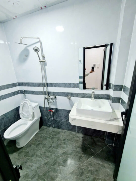 CHÍNH CHỦ BÁN NHÀ VĂN QUÁN HÀ ĐÔNG, Ô TÔ TỚI CỬA, HƯỞNG TRỌN TIỆN ÍCH KHU ĐÔ THỊ, CHỈ NHỈNH 7 TỶ