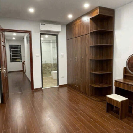 CHO THUÊ NHÀ NGỌC THỤY – 43M² x 4 TẦNG – FULL NỘI THẤT – 13 TRIỆU/THÁNG CHO THUÊ NHÀ NGỌC THỤY – 43M² x 4 TẦNG – FULL NỘI THẤT – 13 TRIỆU/THÁNG