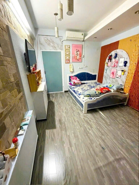 QUẬN 7 – PHƯỜNG TÂN KIỂNG. 240m2 – 7 PHÒNG – DÒNG TIỀN KHỦNG – NHỈNH 10T