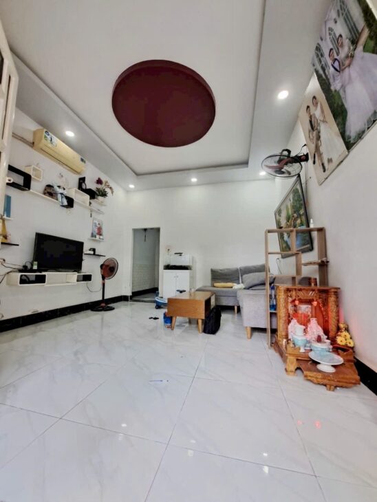 NHÀ ĐẸP GIÁ RẺ ĐÔNG HÒA – HẺM Ô TÔ – GẦN SIÊU THỊ GO DĨ AN – GIÁP THỦ ĐỨC – GẦN LÀNG ĐẠI HỌC