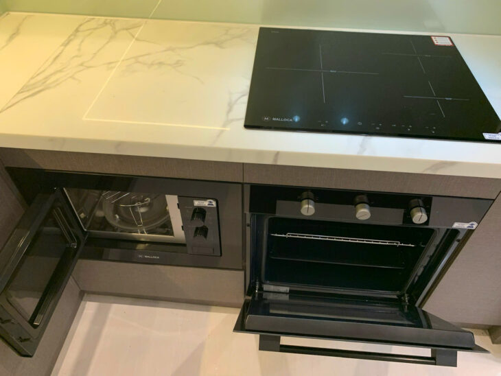 Cần bán gấp căn 2PN 67m2 khu RB, tặng full nội thất đầy đủ, view thoáng ko chắn, sẵn sổ giá 2tỷ8