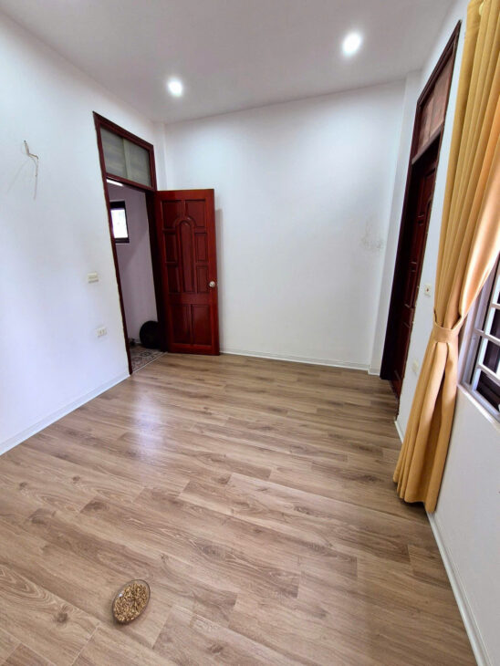 NHÀ ĐẸP KHƯƠNG TRUNG – LÔ GÓC – DT 36m2 5 tầng mặt tiền 4.1m Giá 8.5 tỷ