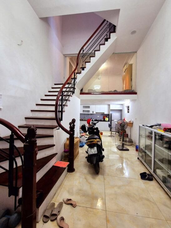 NHÀ ĐẸP KHƯƠNG TRUNG – LÔ GÓC – DT 36m2 5 tầng mặt tiền 4.1m Giá 8.5 tỷ