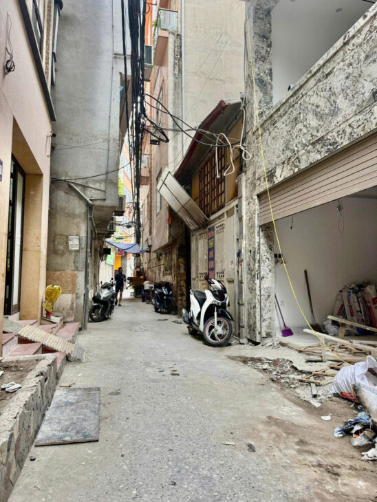 NHÀ ĐẸP TRẦN DUY HƯNG – NGÕ RỘNG DT 30m2 5 tầng mặt tiền 5.7m Giá 8.6 tỷ