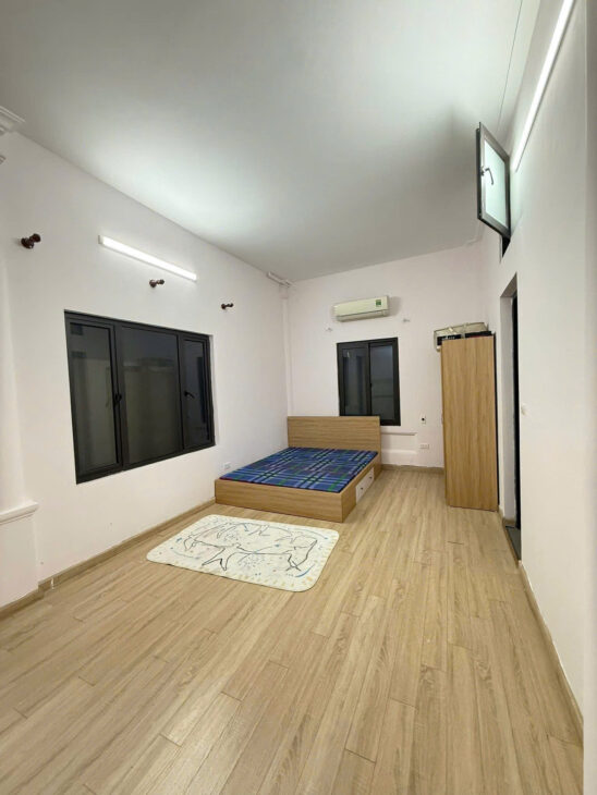 Bán Nhà Đội Cấn 20M RA Ô TÔ TRƯỚC NHÀ 3m DT 80m2 4 tầng MT 6.6m Giá 11.6 tỷ