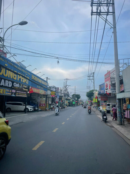 Bán nhà mặt tiền 15x40m giá 25 tỷ Đường Phan Văn Hơn