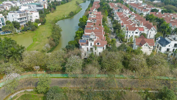 BÁN BIỆT THỰ CIPUTRA TÂY HỒ HÀ NỘI DT 324m2, xây 3 tầng, sân vườn rộng
