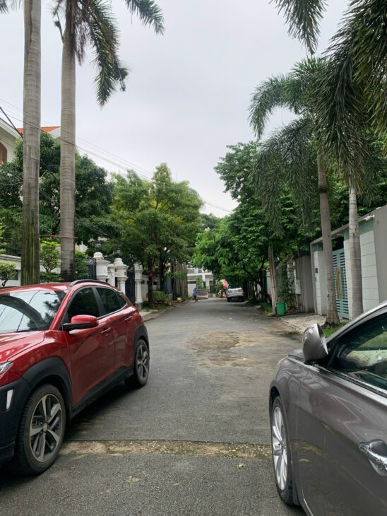 Bán biệt thự liền kề đường sô 12 trần não – Q.2, dt = 294m², 5PN, 6WC, 58 tỷ, sổ đỏ