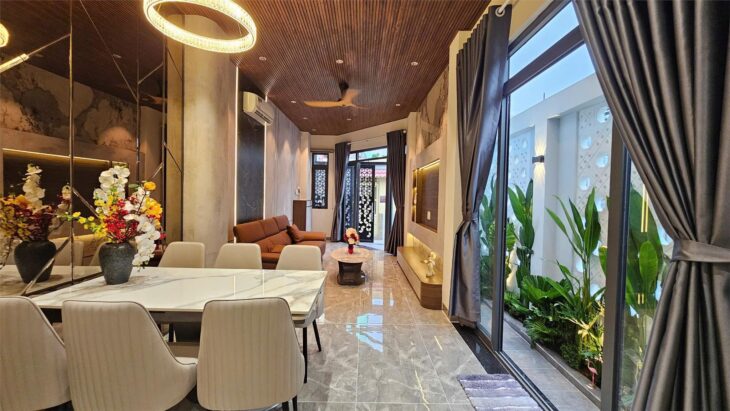 Nhà góc 2 mặt tiền, Phạm Hữu Lầu, 4x15m, 3 tầng, 6.45 tỷ