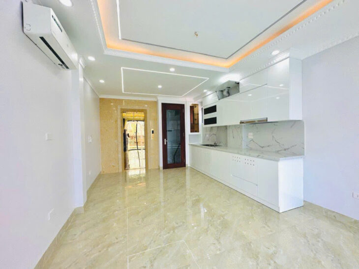 NGÕ 68 CẦU GIẤY , THANG MÁY DT 38m2 6 tầng mặt tiền 4m Giá 12.2 tỷ