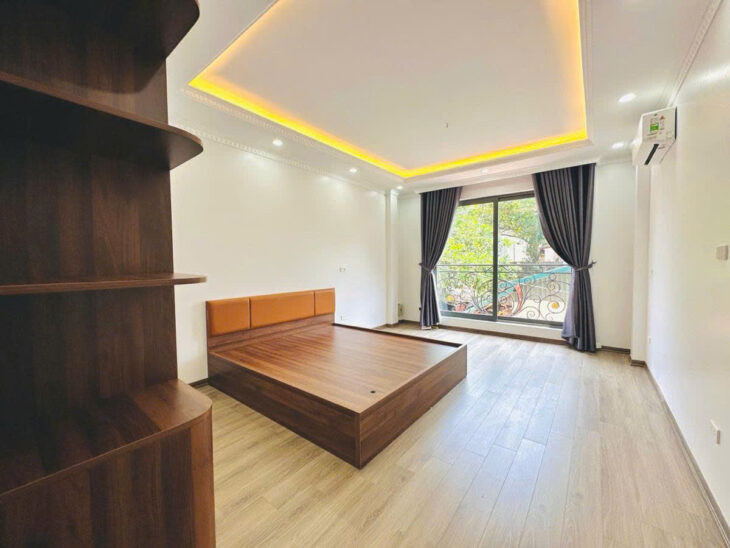 NGÕ 68 CẦU GIẤY , THANG MÁY DT 38m2 6 tầng mặt tiền 4m Giá 12.2 tỷ