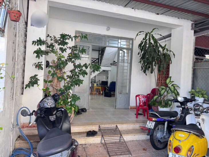 ????BÁN NHÀ 1TRỆT 1LẦU HẺM HƯƠNG ĐIỀN – ĐỒNG NAI, NHA TRANG CÁCH BIỂN 2KM GIÁ CHỈ 3 tỷ 200