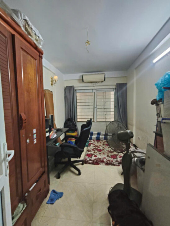 Bán nhà Yên Sở Hoàng Mai, 20 m .4 Tầng . Giá 2.6 Tỷ. Sổ Đỏ Chung