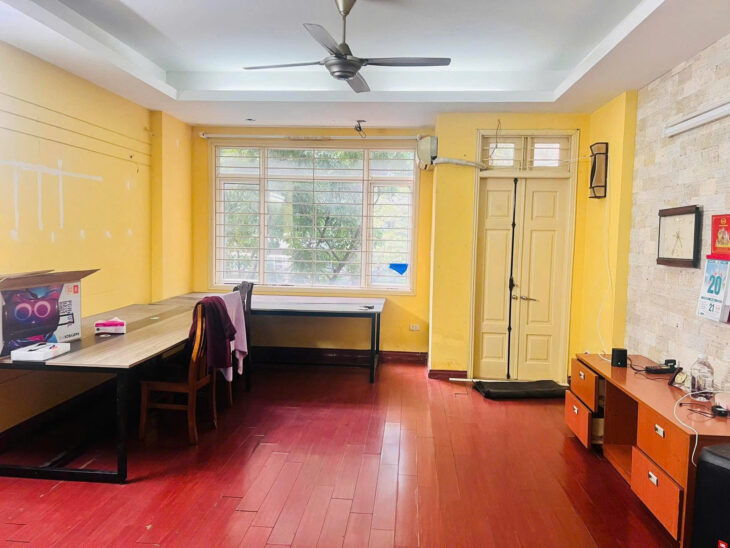 PL TRUNG KÍNH – Ô TÔ – KINH DOANH DT 65m2 5 tầng mặt tiền 5.1m Giá 36 tỷ