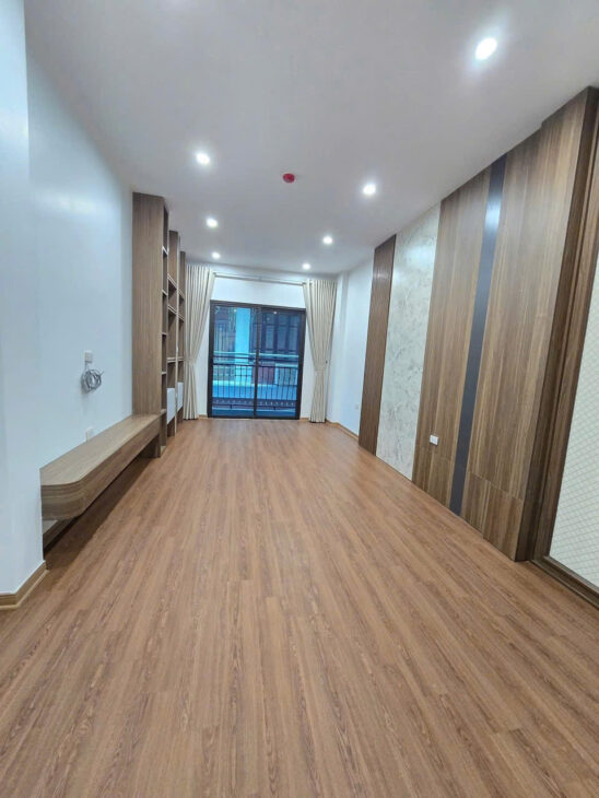 PL YÊN LÃNG – 5 TẦNG THANG MÁY DT 53m2 5 tầng Mặt tiền 3.5m Giá 15.5 tỷ