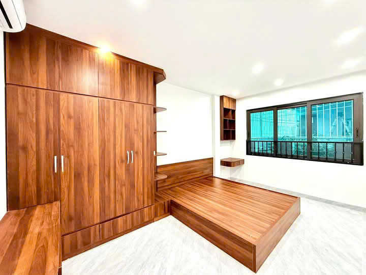 CHÍNH CHỦ CẦN BÁN NHÀ 45M GIÁ 12 TỶ , KHƯƠNG HẠ THANH XUÂN Ô TÔ VÀO NHÀ KINH DOANH