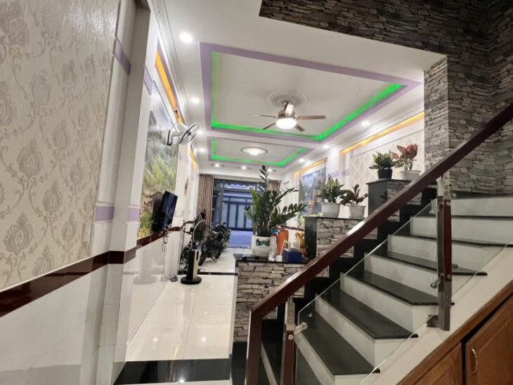 BÁN NHÀ 3 TẦNG TÂN ĐÔNG HIỆP DĨ AN BÌNH DƯƠNG ( 70M2 ( 4M x 17.5M )