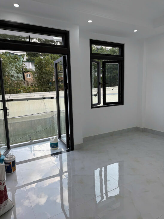 CHO THUÊ NHÀ NGUYÊN CĂN 2 TẦNG 2 MẶT TIỀN HẺM Ô TÔ AN BÌNH PHƯỜNG 3 ĐÀ LẠT GIÁ 12 TRIỆU