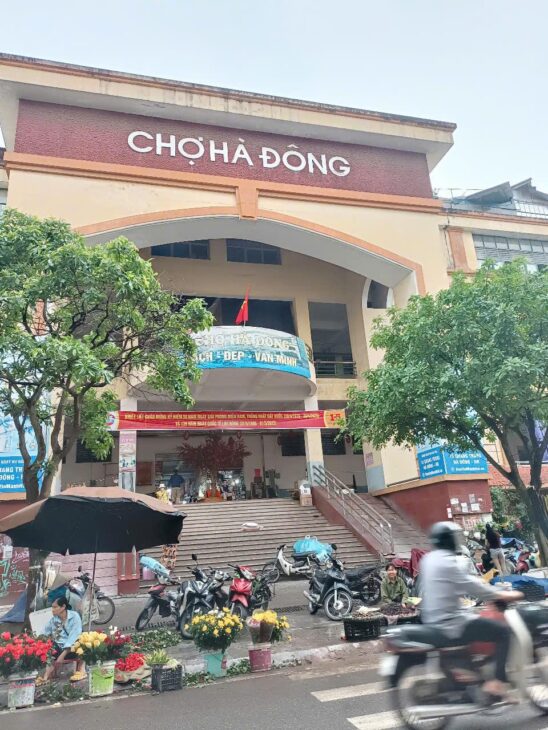 VÍP Lô góc Bà Triệu,Hà Đông,Dt 35m,4 tầng, giá 6 tỷ. Gần Ôtô, kinh doanh