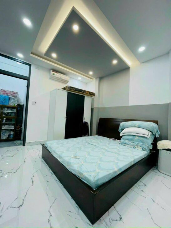 Bán nhà hẻm thông trung tâm Phú Nhuận, DT 55m2, 2 tầng, 3 PN, giá 7.3 tỷ có thương lượng