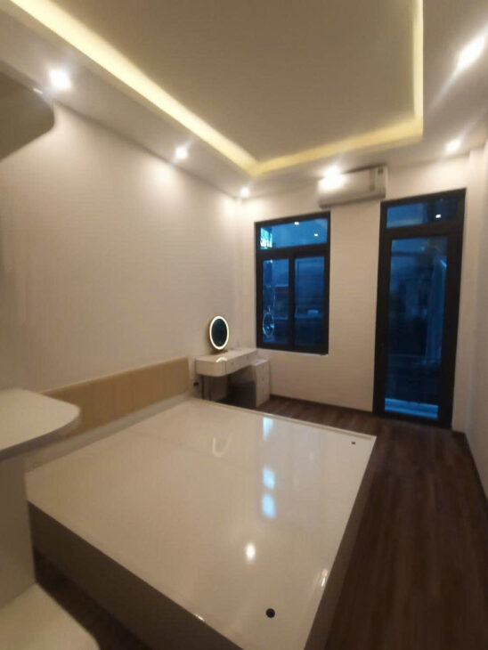 BÁN NHÀ ĐẸP 5 TẦNG VŨ TÔNG PHAN, NGÕ NÔNG, GẦN PHỐ Ô TÔ GIÁ 9,4 TỶ