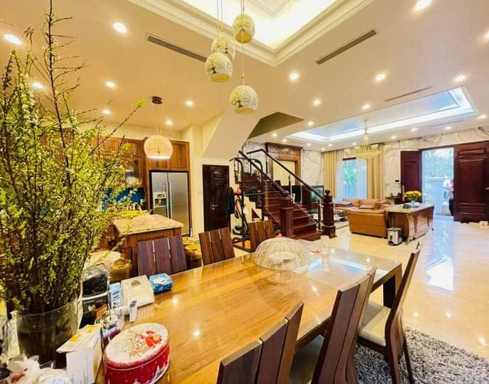 Cực Hiếm, Biệt thự Louis City 205m2- 5T có hầm, vị trí đẹp, giá 56.5 tỷ