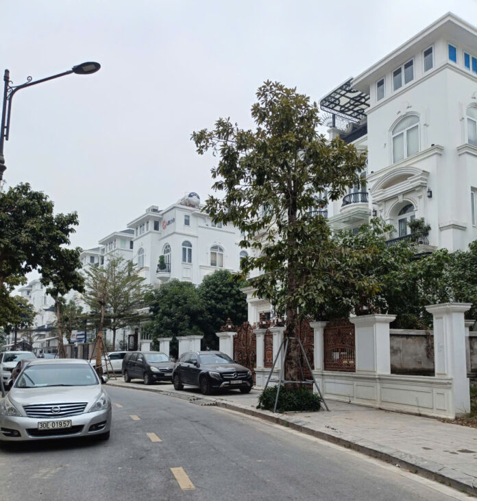 Cực Hiếm, Biệt thự Louis City 205m2- 5T có hầm, vị trí đẹp, giá 56.5 tỷ