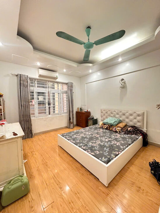 Hiếm, Xuân Phương 50.2m2-5 ngủ, Lô góc, NT đẹp, sát phố, giá 6.95 tỷ