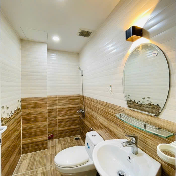 Chỉ 6.x tỷ 3 TẦNG 65m2 4X16m Xe hơi ngủ nhà gần chợ Hạnh thông tây khu cao cấp