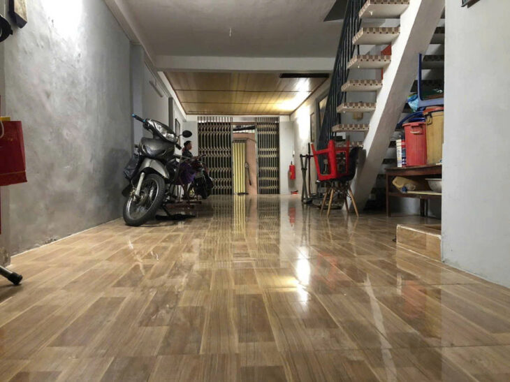 Bán nhà đang cho thuê 10tr có thể 30tr, p1Quận 10 gần chợ Hồ Thị Kỷ 60M2m,3T 5PN ,Khu KD– Phù hợp