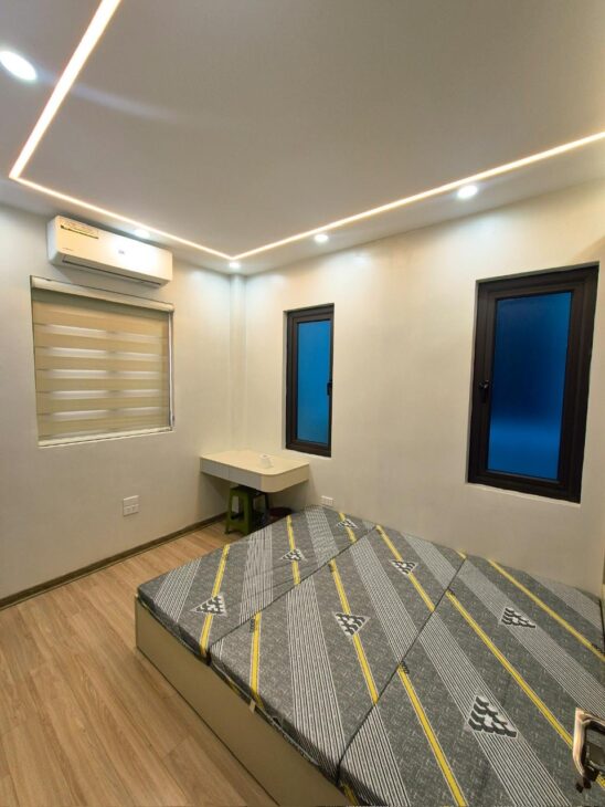 BÁN NHÀ PHỐ TÂY SƠN -LÔ GÓC-FULL NỘI THẤT-DT 20M-4T-MT4.5 M:GIÁ CHỈ 5.6TỶ