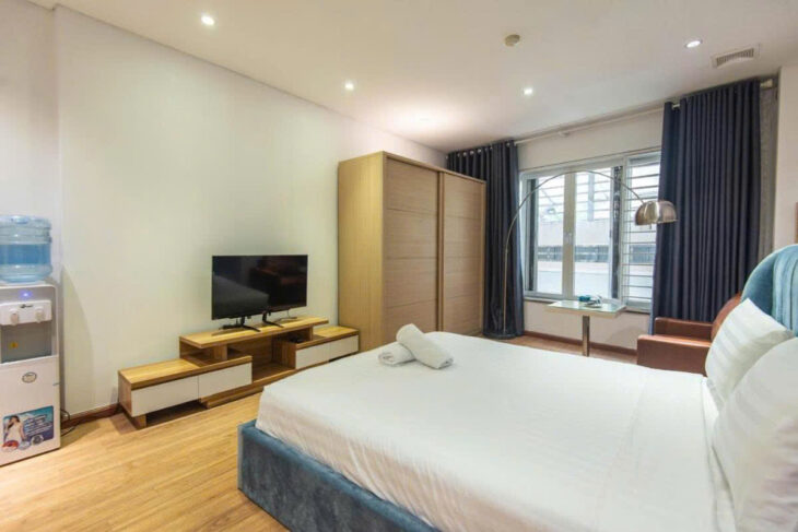 Chính chủ nhờ bán NHÀ 4T MẶT PHỐ TRÀN QUỐC TOẢN , HOÀN KIẾM , 100 m2, MT – 8m, Giá : 65.5 tỷ ( có