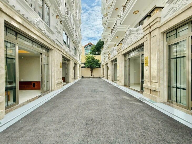 HXH tránh, Ngang 4,8M, Xây mới 5 Tầng,Full NT GÕ ĐỎ, KDC Khép kín nhình 7 tỷ