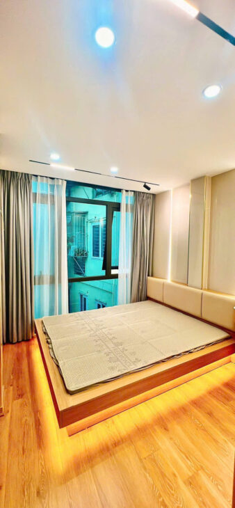 NHÀ ĐẸP TRẦN QUỐC VƯỢNG CẦU GIẤY- DT 31m2 5 tầng mt 3m Giá 7.85 tỷ