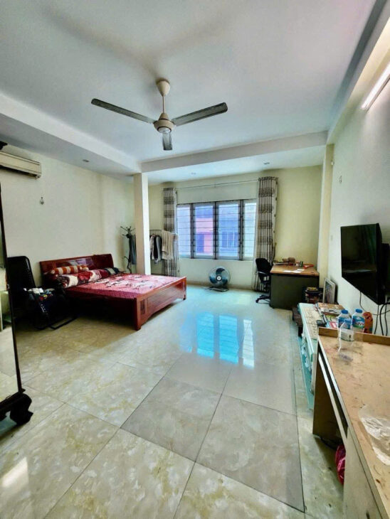 PHỐ VÍP THÁI HÀ – NGÕ PHÂN LÔ – Ô TÔ ĐỖ CỔNG DT 66m2 5 tầng MT 4.5m Giá 18.2 tỷ