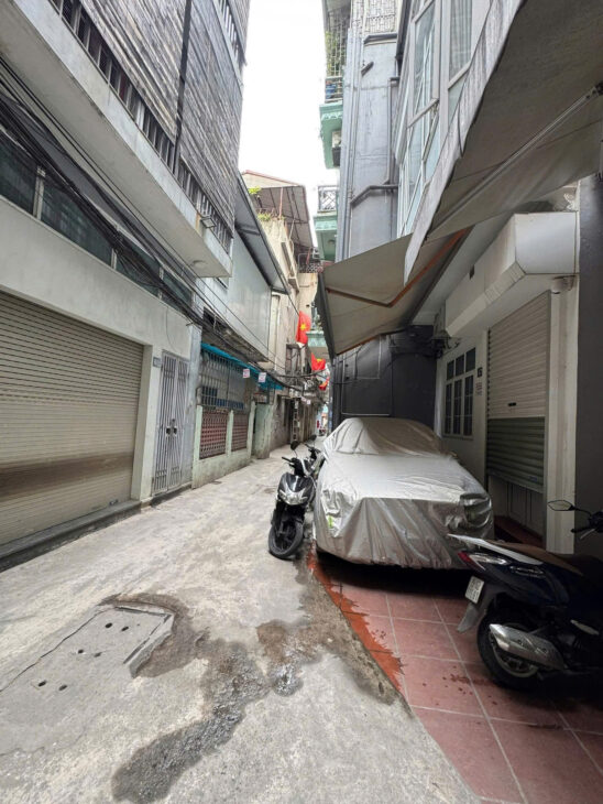 Bán Nhà Phố Thái Hà Diện Tích 125m2 5 tầng mặt tiền 8.6 tỷ Giá 29.5 tỷ