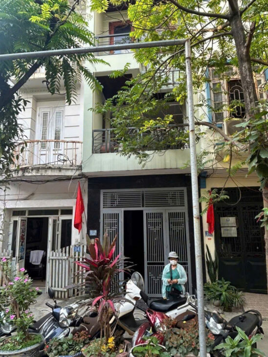 PL VƯƠNG THỪA VŨ NGÕ THÔNG Ô TÔ .DT 49m2 5 tầng MT 3.3m Giá 15.4 tỷ