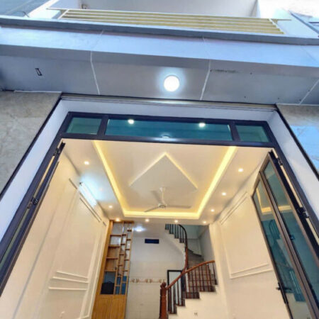 Bán Nhà Nam Dư Lĩnh Nam 42m 5 Tầng 5 phòng Tặng Hết Nội Thất Sổ Đỏ